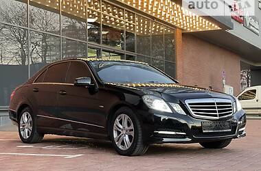 Седан Mercedes-Benz E-Class 2013 в 