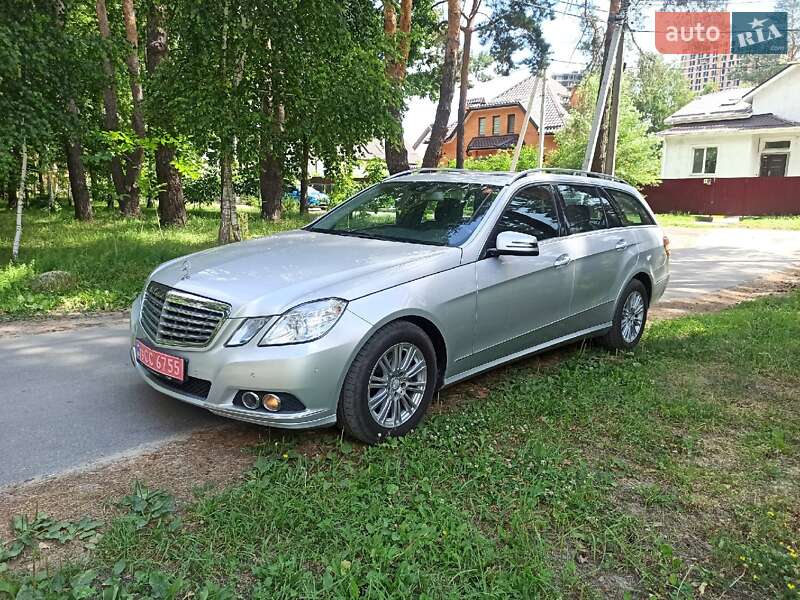 Универсал Mercedes-Benz E-Class 2011 в Киеве