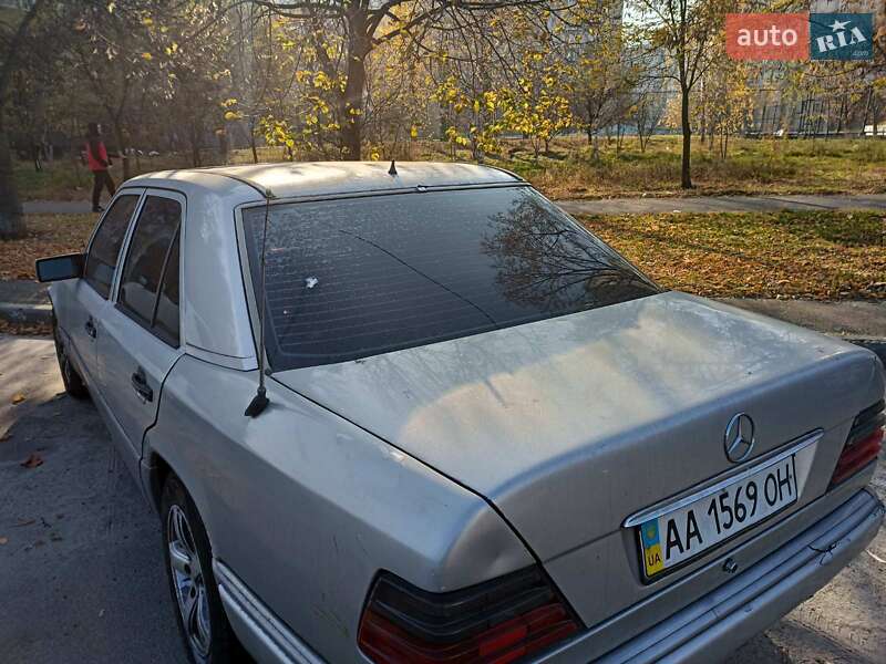 Седан Mercedes-Benz E-Class 1991 в Киеве фото 4 Седан Mercedes-Benz E-Class 1991 в Киеве