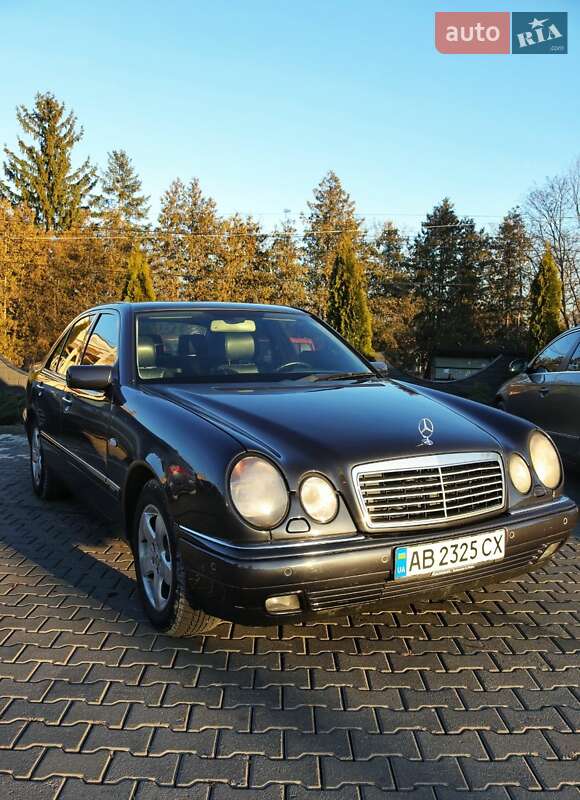 Седан Mercedes-Benz E-Class 1998 в Черновцах