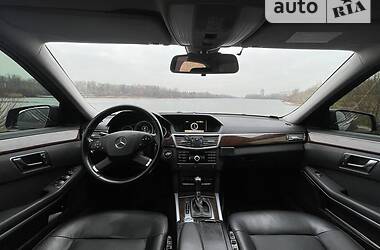 Седан Mercedes-Benz E-Class 2011 в Киеве