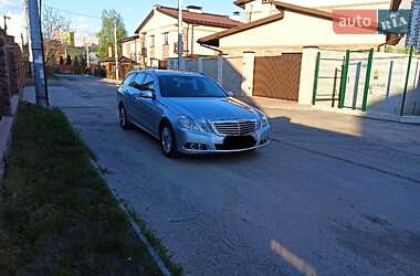 Универсал Mercedes-Benz E-Class 2011 в Киеве