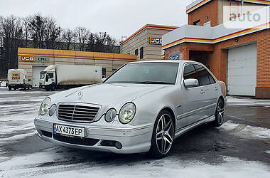 Седан Mercedes-Benz E-Class 2000 в Харкові