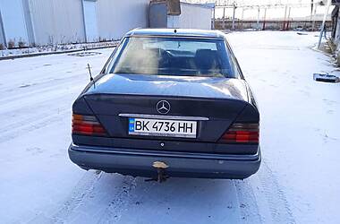 Седан Mercedes-Benz E-Class 1994 в Луцьку