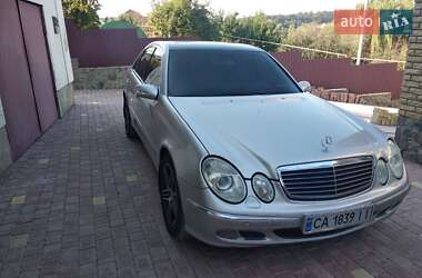 Седан Mercedes-Benz E-Class 2004 в Умани