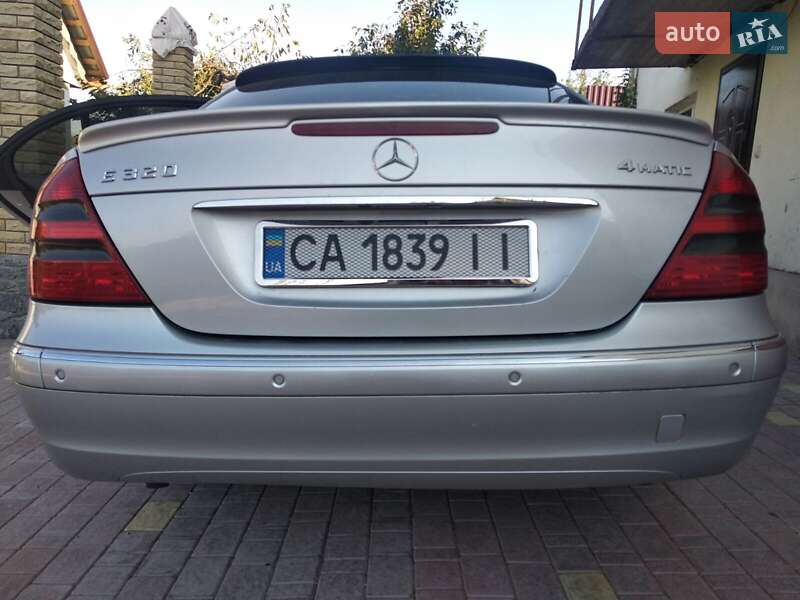 Седан Mercedes-Benz E-Class 2004 в Умані