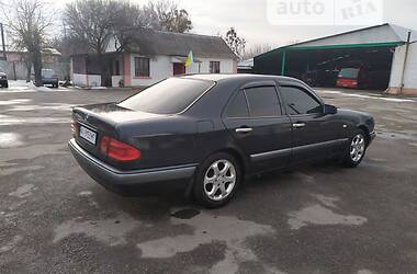 Седан Mercedes-Benz E-Class 1995 в Тараще