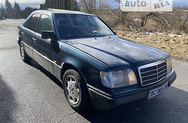 Седан Mercedes-Benz E-Class 1996 в 