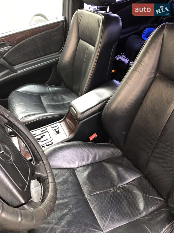 Седан Mercedes-Benz E-Class 1997 в Николаеве