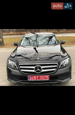 Седан Mercedes-Benz E-Class 2017 в Киеве