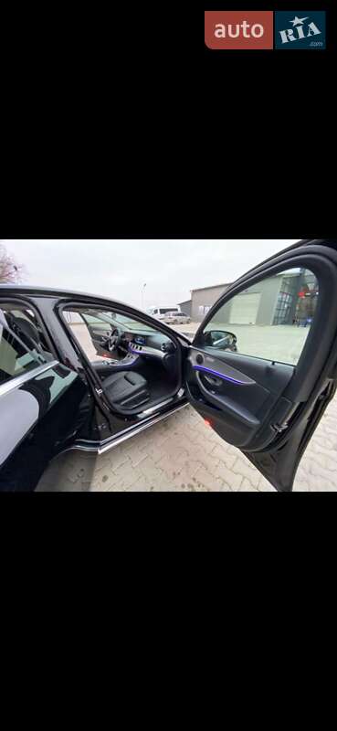 Седан Mercedes-Benz E-Class 2017 в Киеве