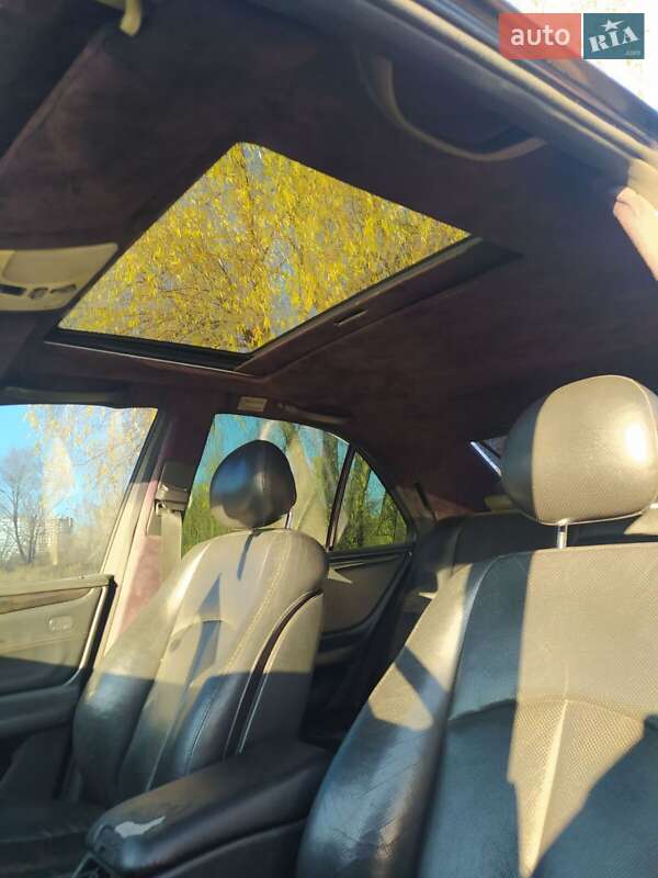 Седан Mercedes-Benz E-Class 1996 в Киеве