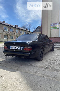 Седан Mercedes-Benz E-Class 1992 в Рожнятове