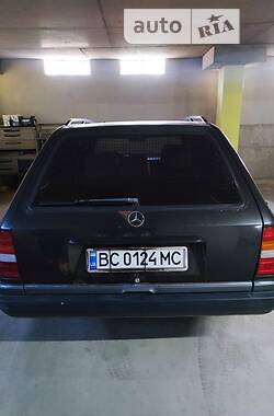 Универсал Mercedes-Benz E-Class 1993 в Львове