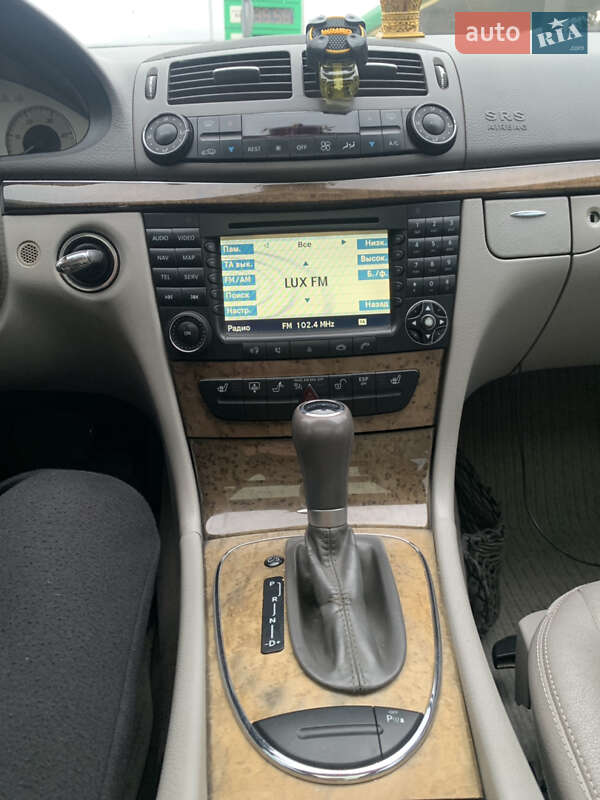 Седан Mercedes-Benz E-Class 2006 в Чернівцях