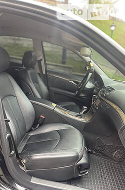 Седан Mercedes-Benz E-Class 2008 в 