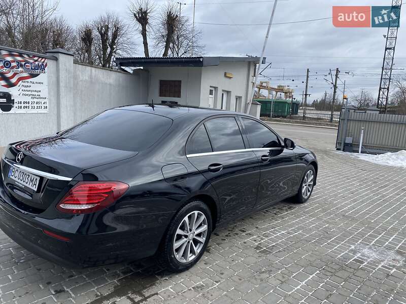 Седан Mercedes-Benz E-Class 2016 в Дрогобыче