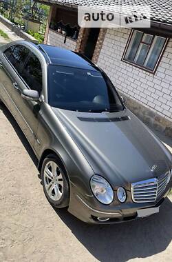 Седан Mercedes-Benz E-Class 2007 в Тростянце