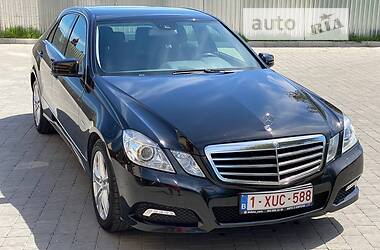 Седан Mercedes-Benz E-Class 2010 в Дубні