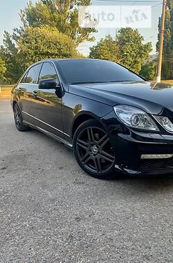 Седан Mercedes-Benz E-Class 2011 в Львові