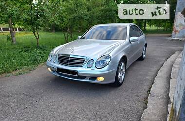 Седан Mercedes-Benz E-Class 2004 в Калуше