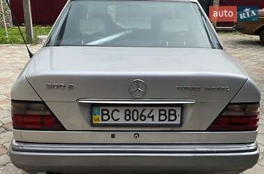 Седан Mercedes-Benz E-Class 1994 в Львове