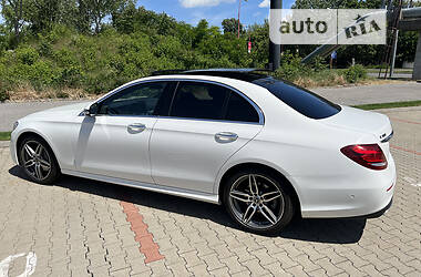 Седан Mercedes-Benz E-Class 2018 в 