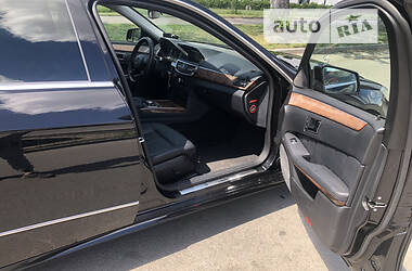 Седан Mercedes-Benz E-Class 2012 в 
