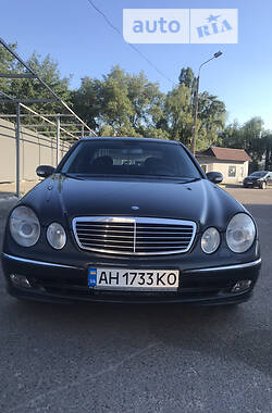 Седан Mercedes-Benz E-Class 2003 в Києві