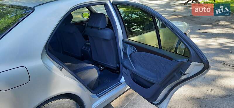 Седан Mercedes-Benz E-Class 1999 в Львові