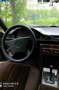 Седан Mercedes-Benz E-Class 1994 в Харькове