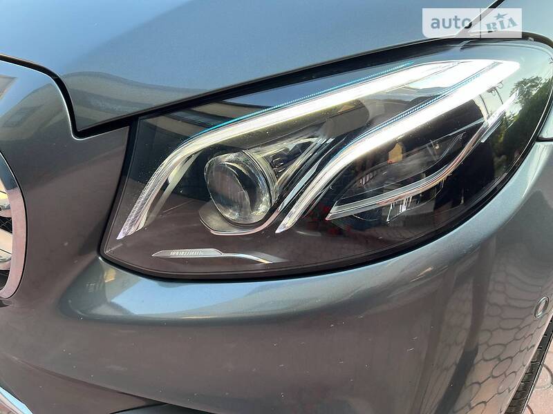 Седан Mercedes-Benz E-Class 2016 в Львове