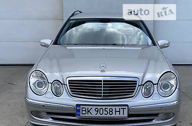 Универсал Mercedes-Benz E-Class 2004 в 