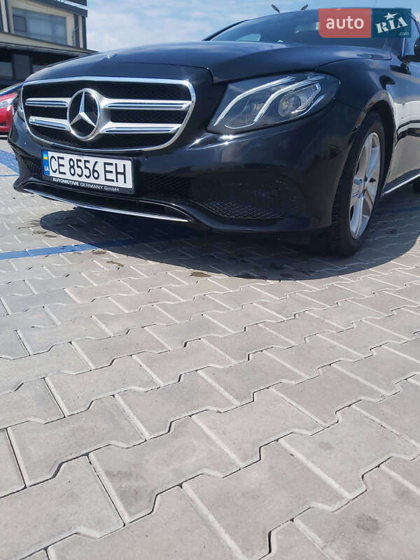 Седан Mercedes-Benz E-Class 2016 в Черновцах