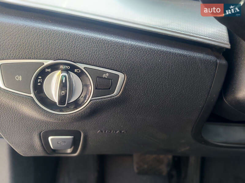 Седан Mercedes-Benz E-Class 2016 в Черновцах
