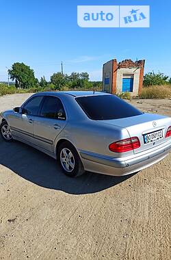 Универсал Mercedes-Benz E-Class 1999 в Волочиске