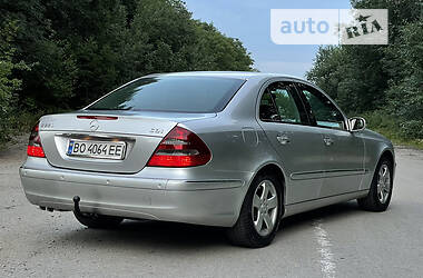 Седан Mercedes-Benz E-Class 2002 в Тернополе