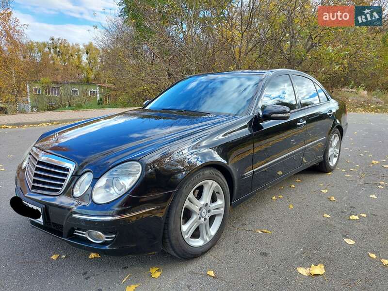 Седан Mercedes-Benz E-Class 2008 в Чернівцях