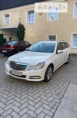 Універсал Mercedes-Benz E-Class 2011 в Луцьку