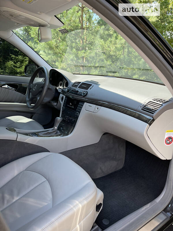 Седан Mercedes-Benz E-Class 2008 в Киеве