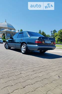 Седан Mercedes-Benz E-Class 1994 в Ізмаїлі