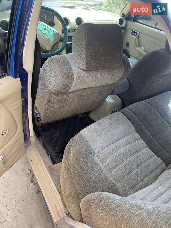 Седан Mercedes-Benz E-Class 1982 в Николаеве фото 3 Седан Mercedes-Benz E-Class 1982 в Николаеве