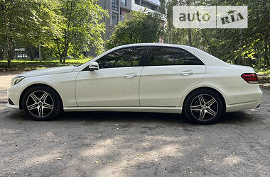 Седан Mercedes-Benz E-Class 2014 в Тернополе