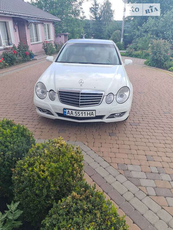 Mercedes-Benz E-Class 2008