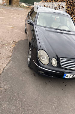 Седан Mercedes-Benz E-Class 2002 в Миргороді