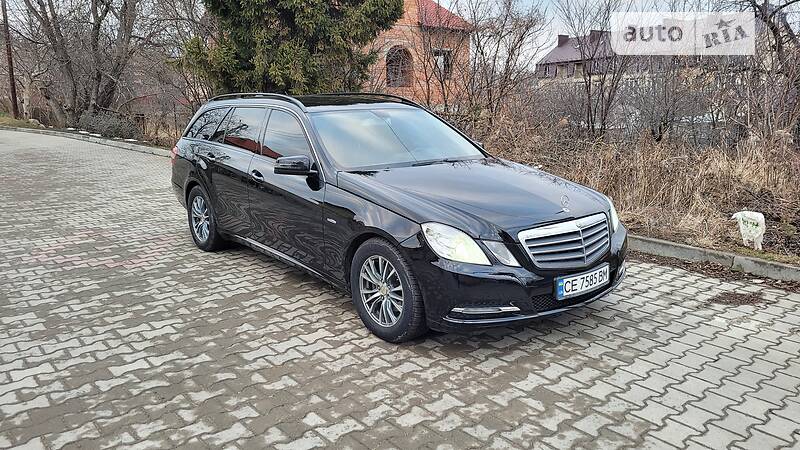 Универсал Mercedes-Benz E-Class 2011 в Черновцах