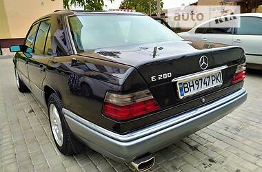 Седан Mercedes-Benz E-Class 1993 в Одесі