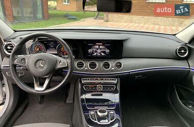Седан Mercedes-Benz E-Class 2017 в 