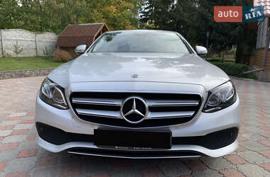 Седан Mercedes-Benz E-Class 2017 в 