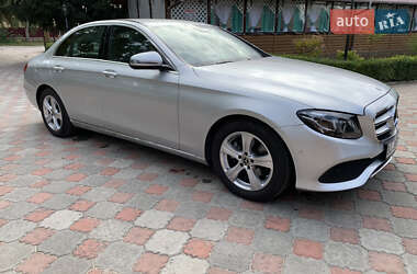 Седан Mercedes-Benz E-Class 2017 в 